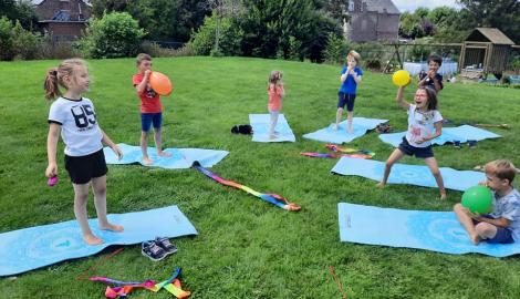 Kinderyoga © Evi Thys